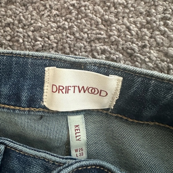 NWT: Driftwood Kelly Embroidered Jeans - Picture 3 of 8